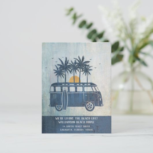 Summer Beach House Retro Van New Address Briefkaart (Staand voorkant)