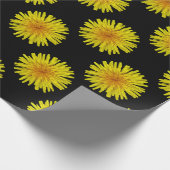 Summer Big Yellow Dandelion Flower on any Color Cadeaupapier (Hoek)