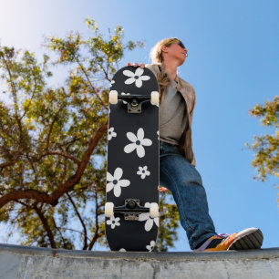Summer Boho Black White Daisy Flowers Persoonlijk Skateboard