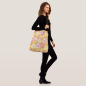 Summer Daisies Cross-Body Canvas tas (Op model)