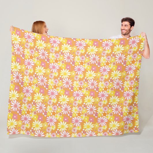 Summer Daisies Fleece Blanket (In situ)