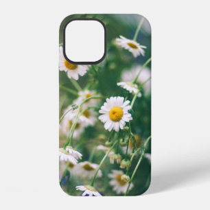 Summer flower pattern in meadow with blue an iPhone 12 hoesje