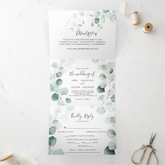 Summer Green Eucalyptus Foliage Weddenschap Drieluik Uitnodiging (Binnen)