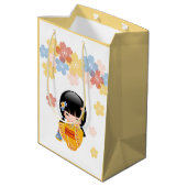 Summer Kokeshi Doll - Yellow Kimono Geisha Girl Medium Cadeauzakje (Achterkant Gekanteld)