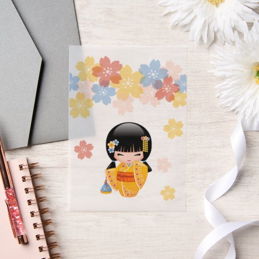 Summer Kokeshi Doll Yellow Kimono Geisha Insert Vellum Uitnodigingen (Huwelijk)
