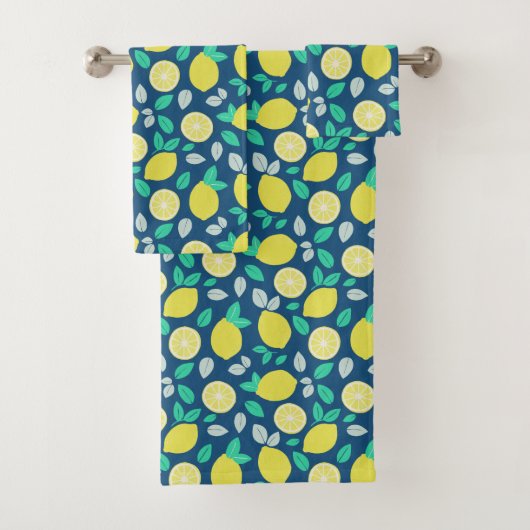 Summer Lemon Pattern in Navy Blue Bad Handdoek (Insitu)