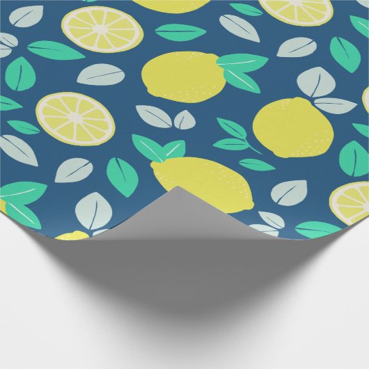 Summer Lemon Pattern in Navy Blue Cadeaupapier (Hoek)