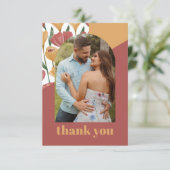 Summer Mustard Red Floral Botanical Photo Wedding Bedankkaart (Staand voorkant)
