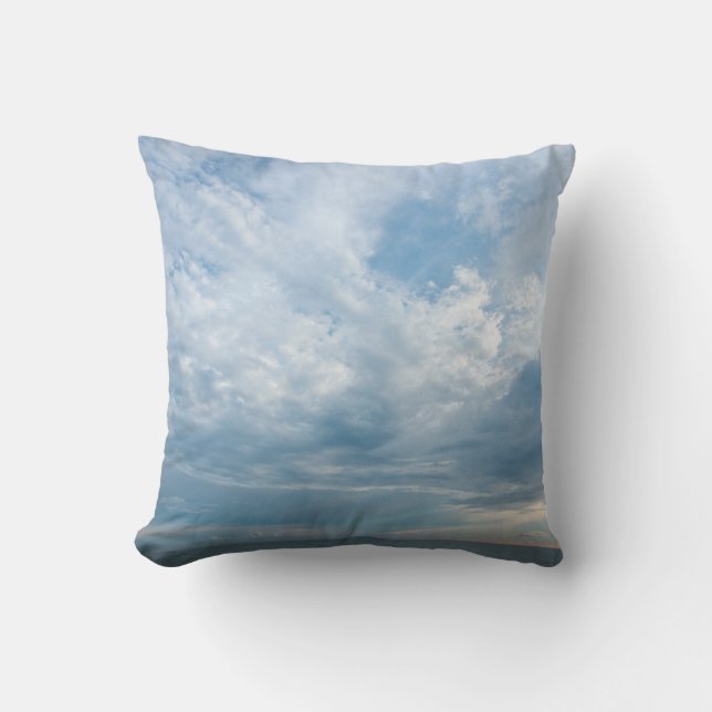 Summer on the beach with sunset sky. Copy space. M Kussen (Voorkant)