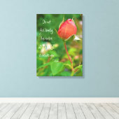 Summer Peach Roos Bud Rumi Quote Canvas Afdruk (Insitu (Houten vloer))