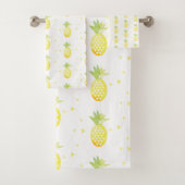 Summer Pineapple Sweet Tropical Waterverf Pattern Bad Handdoek (Insitu)