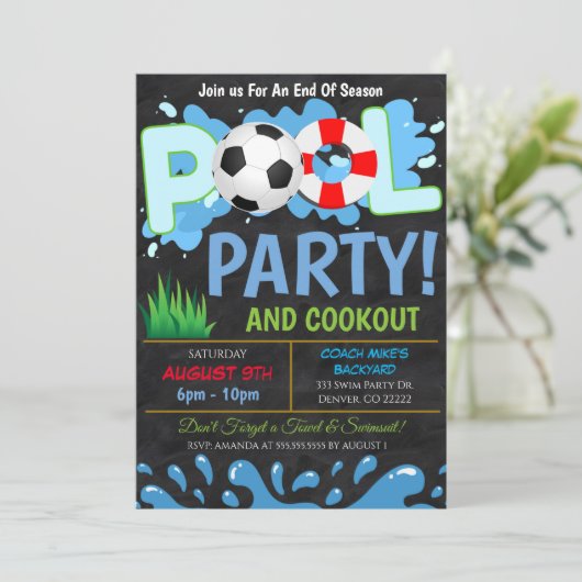 Summer Pool Soccer Party Uitnodiging (Staand voorkant)