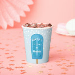 Summer Popsicle Kids Birthday Party Personalized Papieren Bekers<br><div class="desc">Deze leuke,  gepersonaliseerde papierbekertjes zijn ontworpen om aan te sluiten bij de uitnodigingen van de verjaardagsfeestjes van onze kinderen,  en bieden een fel blauw populier met de woorden "Happy Birthday [Name]" in witte retrorettering met een hart.</div>