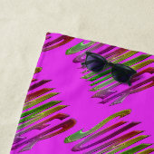 Summer Rainbow Typography Pattern roze Strandlaken (In situ)