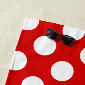 Summer Red en White Polka Dot gepersonaliseerd Strandlaken (In situ)