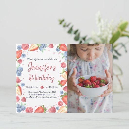 Summer Sweet Berry Baby Girl Birthday Invitation Kaart (Staand voorkant)