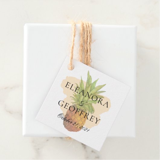 Summer Tropical Pineapple Coastal Wedding Bedankjes Labels (In situ)