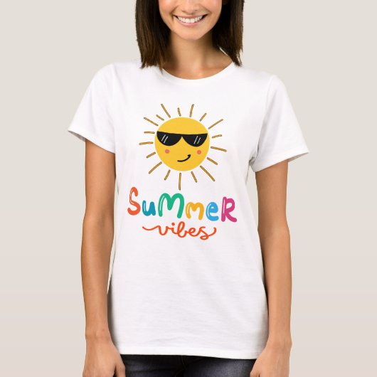 Summer Vibes And Sun Women's T-shirt (Voorkant)