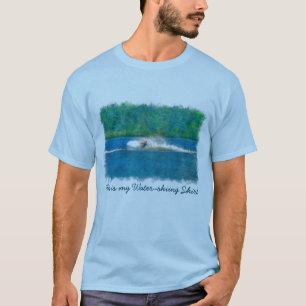 Summer Waterskiier en Lake T-shirt