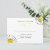 Summer White Daisies Wedding RSVP Kaart (Staand voorkant)