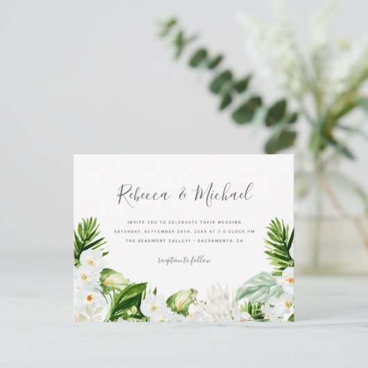 Summer White Flowers & Waterverf Greenery Wedding Uitnodiging Briefkaart (Staand voorkant)