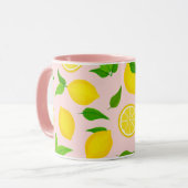 Summer Yellow Lemons Green Leaves op Soft Pink Mok (Voorkant links)