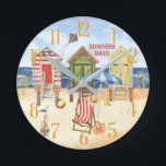 Summertime bij het strand van de Shore Ronde Klok<br><div class="desc">Geniet van deze leuke en kleurrijke strandcabine — ontspan je en wees er wanneer je maar wilt. Voeg gewoon je monogram toe aan de strandzak of verwijder het en je kunt besluiten om 'zomerdagen' te veranderen in je eigen thema. Om het even welke ontwerpvragen, verzend enkel een e-mail naar charmdesignstudio@rcn.com...</div>