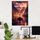 Summit Serenity: Man met uitzicht op het bergmeer Poster (Thuiskantoor)