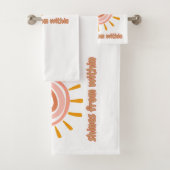 Sun Boho Art: "Shine from within" quote for self-e Bad Handdoek (Insitu)