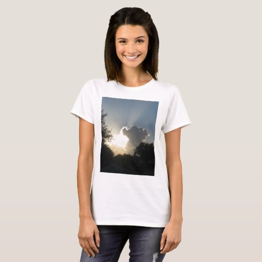 Sun Burst Through the Clouds T-shirt (Voorkant volledig)