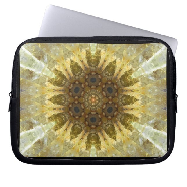 Sun Crystal Mandala Laptop Sleeve (Voorkant)