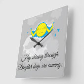 Sun die door Storm wolken duwt: Vierkante Klok (Hoek)