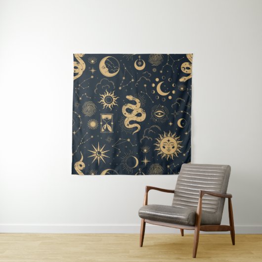 Sun en Moon-Astronomy Witch Wandkleed (In situ)