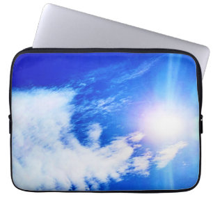 Sun en wolken in Ottawa Sky. Bestel nu Laptop Sleeve
