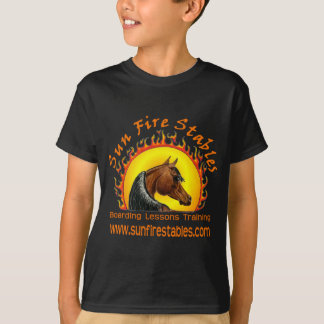 Sun Fire Stables Logo op voorzijde T-shirt