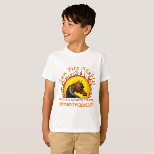 Sun Fire Stables Logo op voorzijde T-shirt (Voorkant volledig)