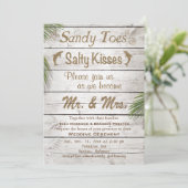 Sun Kissed Sandy Toes Salty Kisses Bruiloft Uitnod Kaart (Staand voorkant)