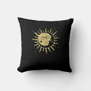 Sun Moon met 90s Witch Whimsigoth esthetiek Kussen