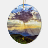 Sun Rays Clouds Mountain Green Hills Keramisch Ornament (Links)