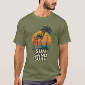 Sun Sand Surf – Retro Strandvibes T-shirt (Voorkant)