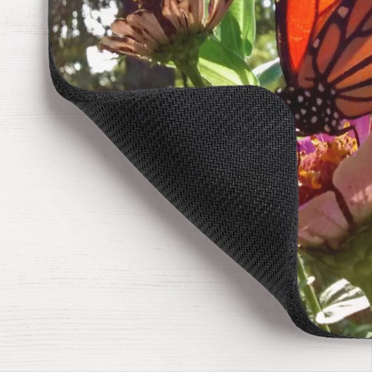 Sun Streaming Down op Monarch op Bloem Muismat (Hoek)