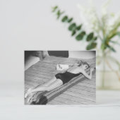 Sun Tanning Woman Briefkaart (Staand voorkant)