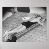 Sun Tanning Woman Poster (Voorkant)
