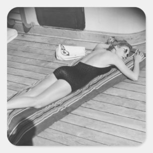 Sun Tanning Woman Vierkante Sticker