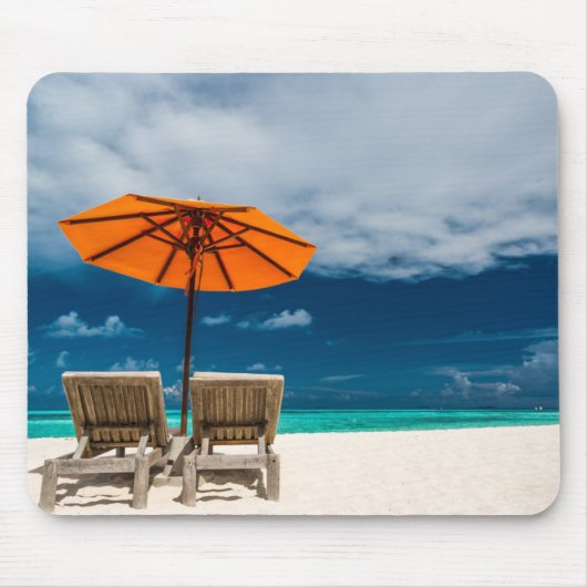 Sun Umbrella op zandstrand |Malediven Muismat (Voorkant)