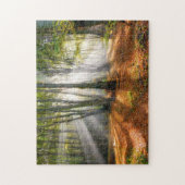 Sunbeams in een slecht beukenbos in de herfst - legpuzzel (Verticaal)
