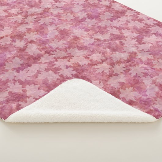 Sunbleached Maple Leaves on Red Sherpa Blanket Deken (3/4)