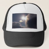 Sundog Rainbow Cloud Burst Apparel en Gifts Trucker Pet (Voorkant)