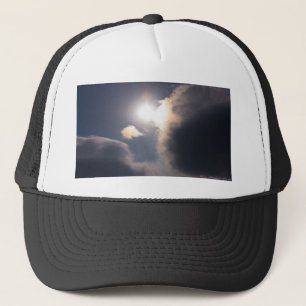 Sundog Rainbow Cloud Burst Apparel en Gifts Trucker Pet