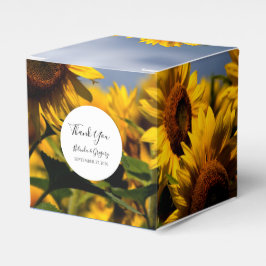 Sunflower Blue Sky Rustic Wedding Bedankdoosjes